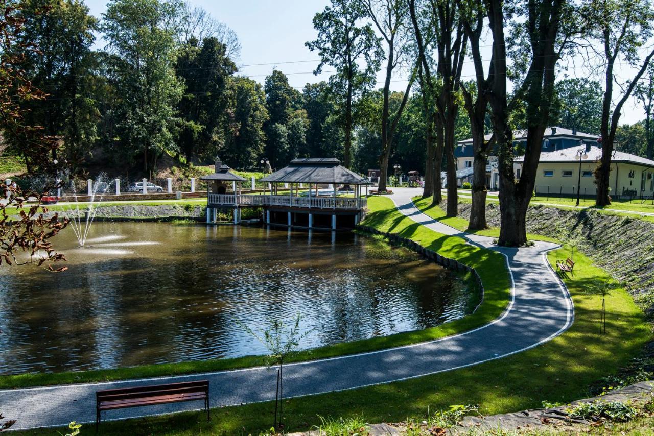 Pod Ksiecia Gorka Hotel Oleszyce Exterior photo